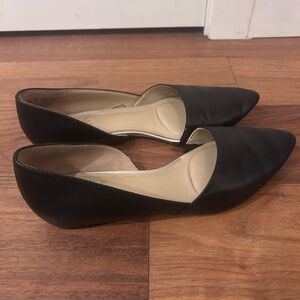 Naturalizer Black Pointed Toe Flats Size 6.5